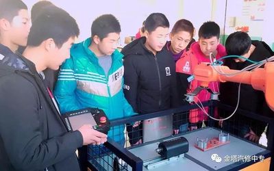 人工智能時(shí)代下，機(jī)電一體化專業(yè)如何應(yīng)對“機(jī)器換人”浪潮
